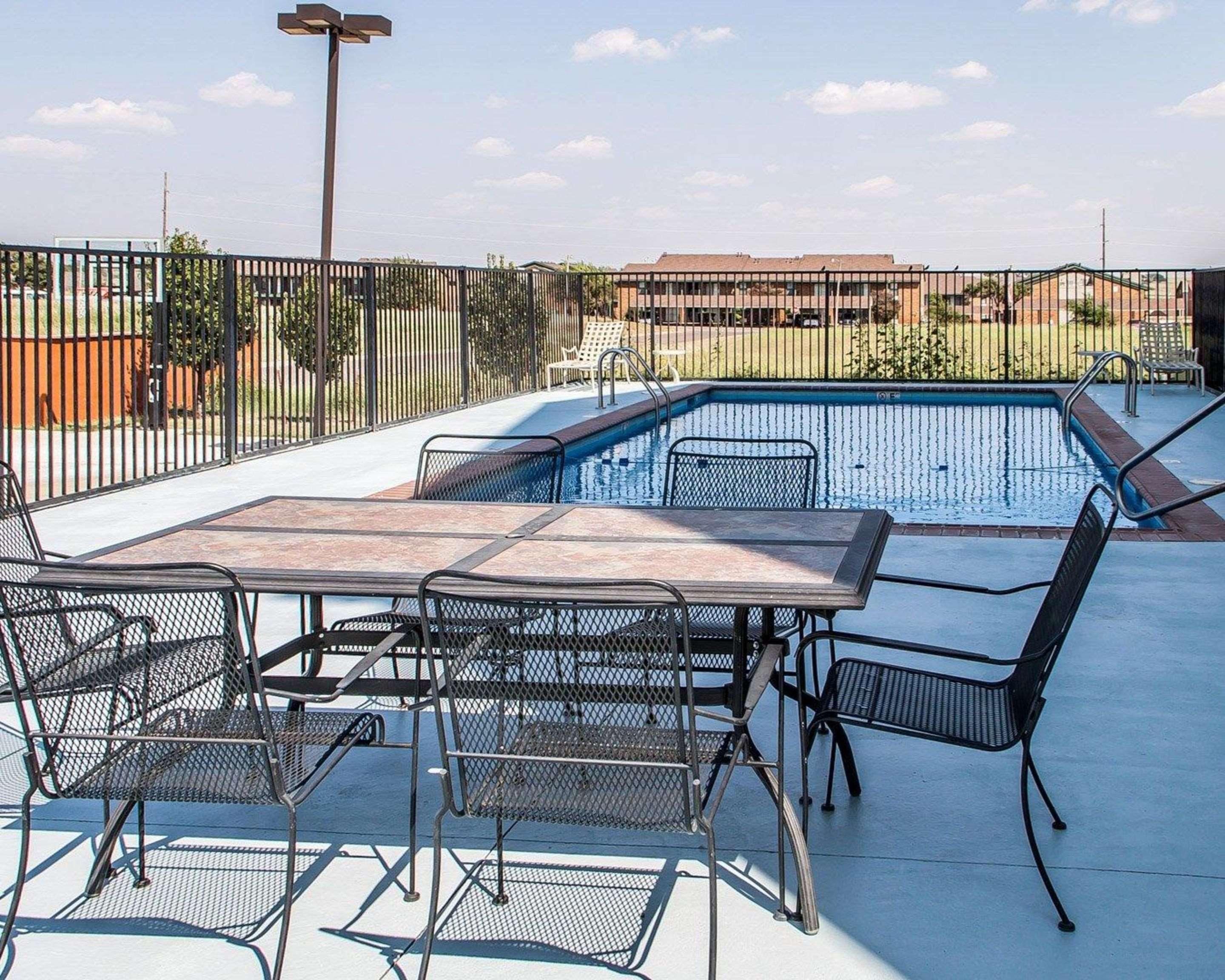 Comfort Inn & Suites Elk City Exteriör bild