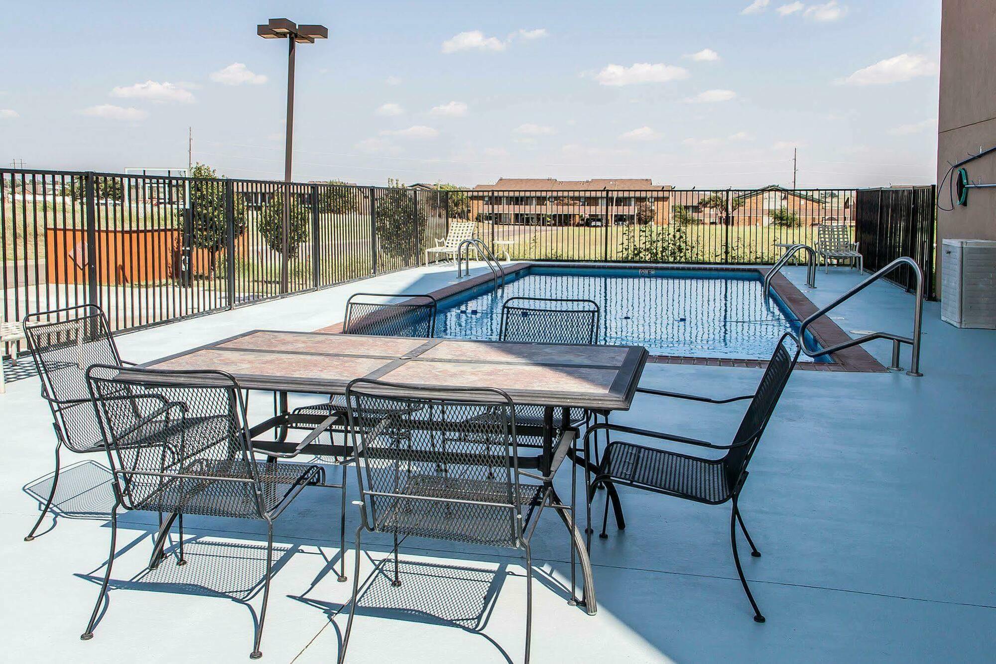 Comfort Inn & Suites Elk City Exteriör bild
